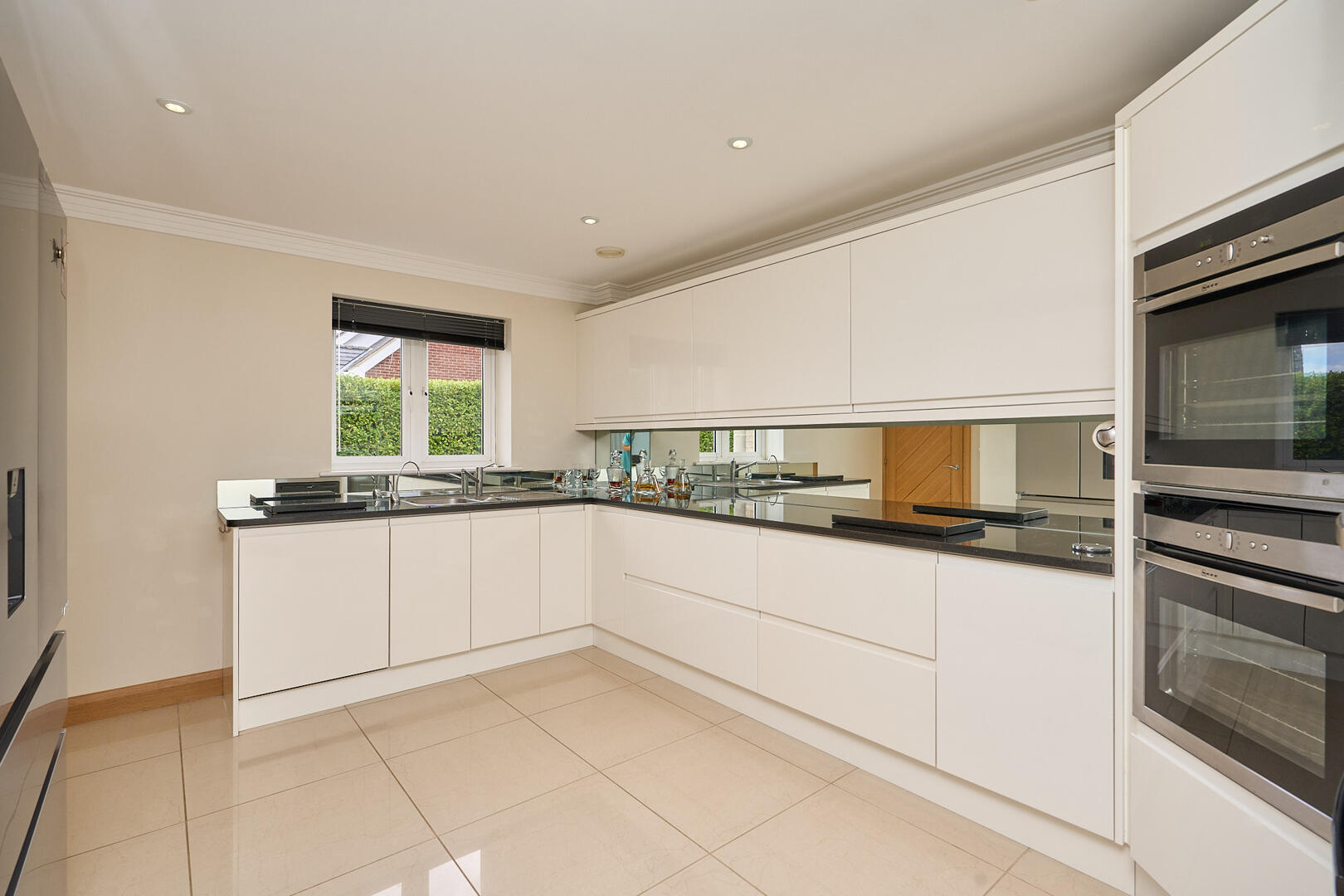 5 bed property in Grove Road, Ryde